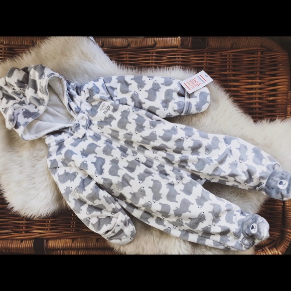 🎄❄️ Carter’s Baby Cozy One Piece Bundle ❄️🎄 - Picture 3 of 7